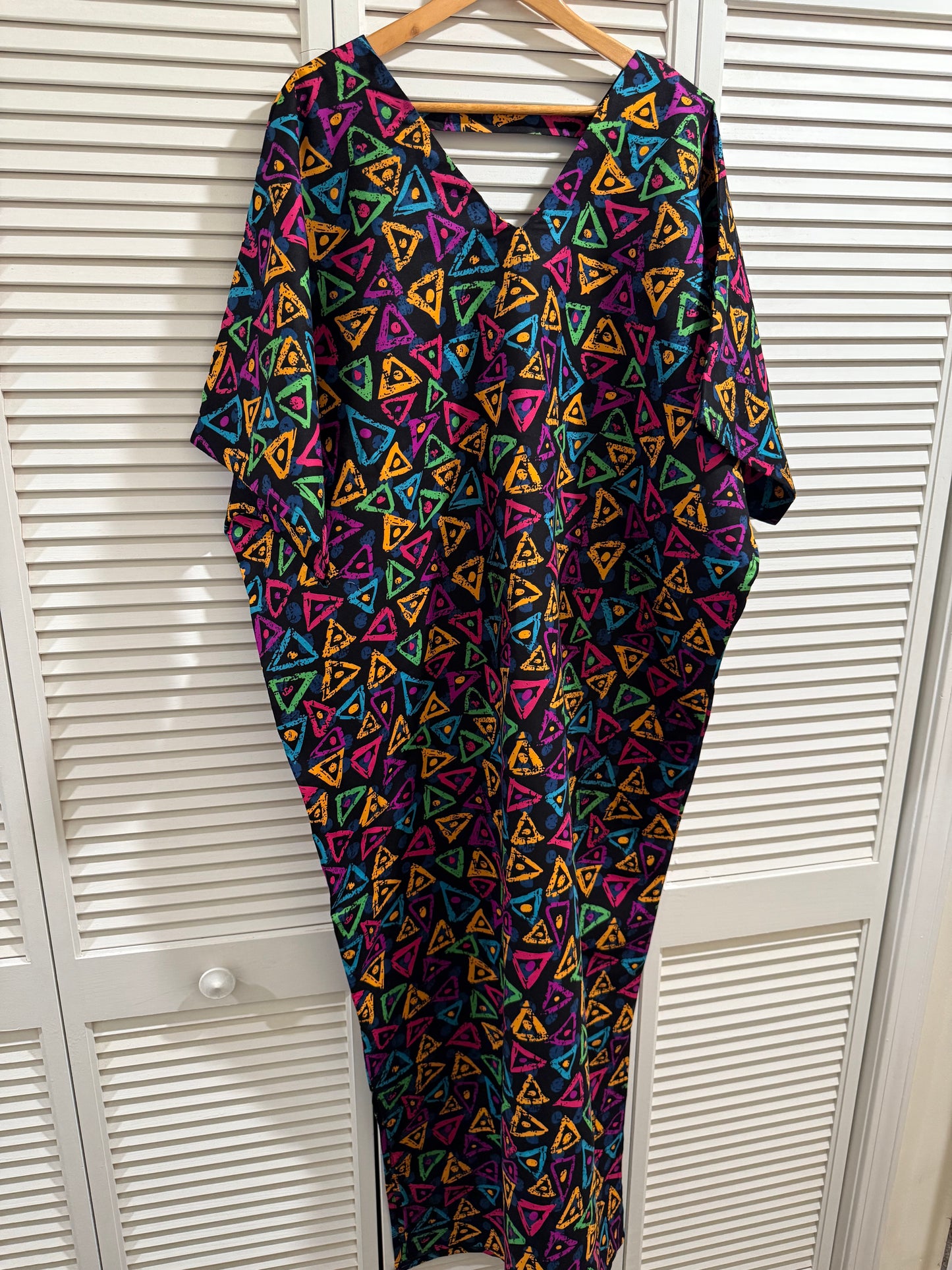 Multicolor Triangle Print Boubou – Free Size (Up to Size 14/16)
