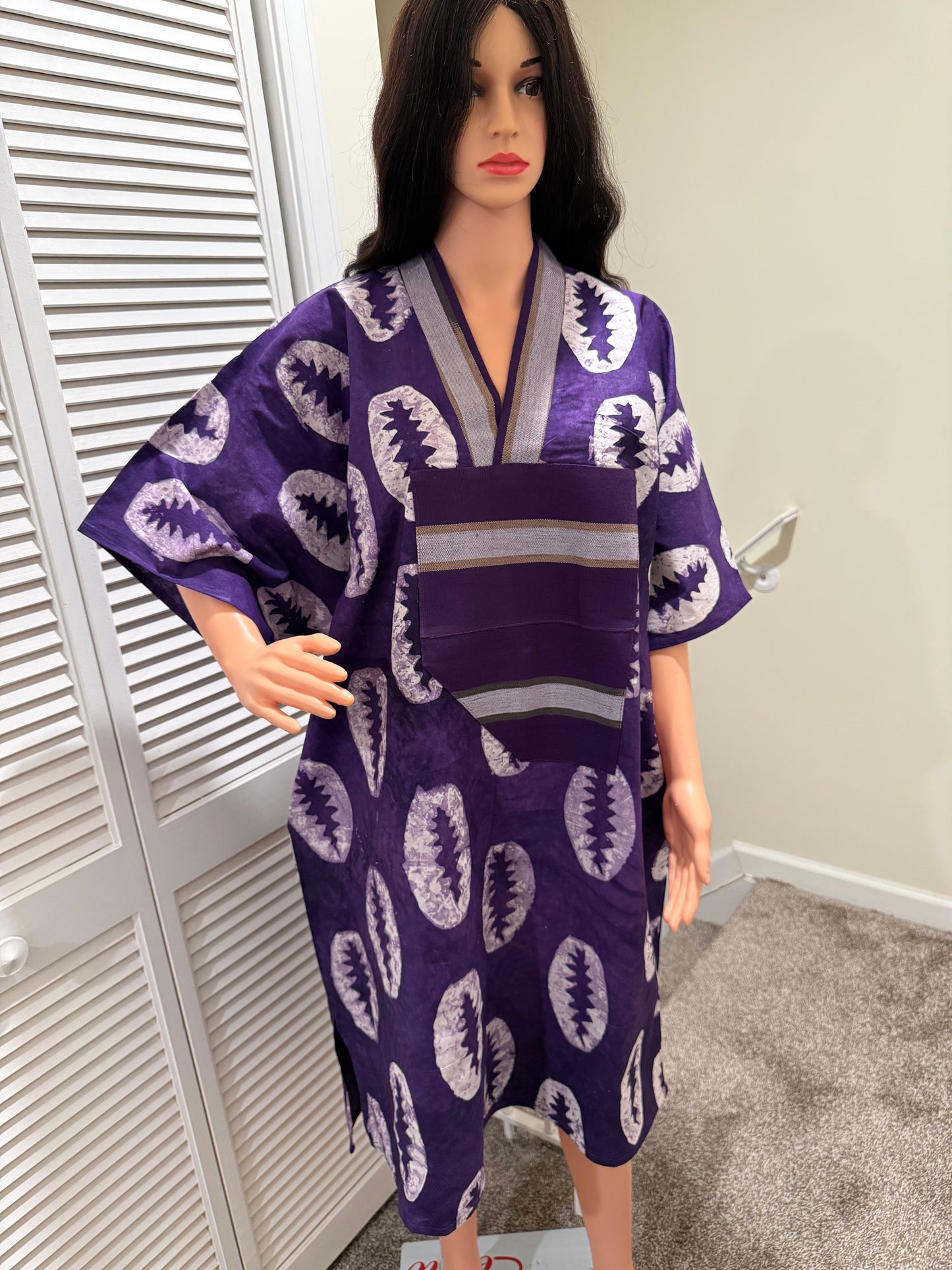 Adire Cotton Kaftan with Aso Oke Detail – 42” Length, Relaxed Fit